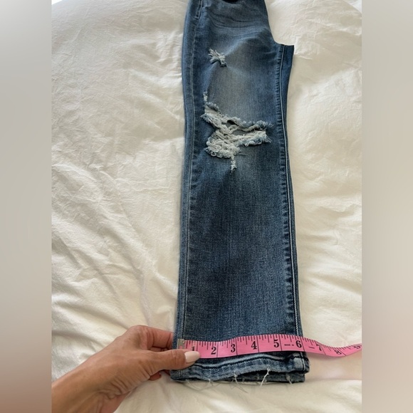 JUDY BLUE | Women Sz 5/27 | Boyfriend Fit Jeans Medium Wash Distressed Stretch - Picture 8 of 8